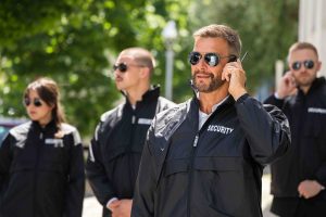 How to Choose the Right Security Guard Service for Your Business in Canada