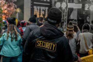 How to become a security guard in Toronto