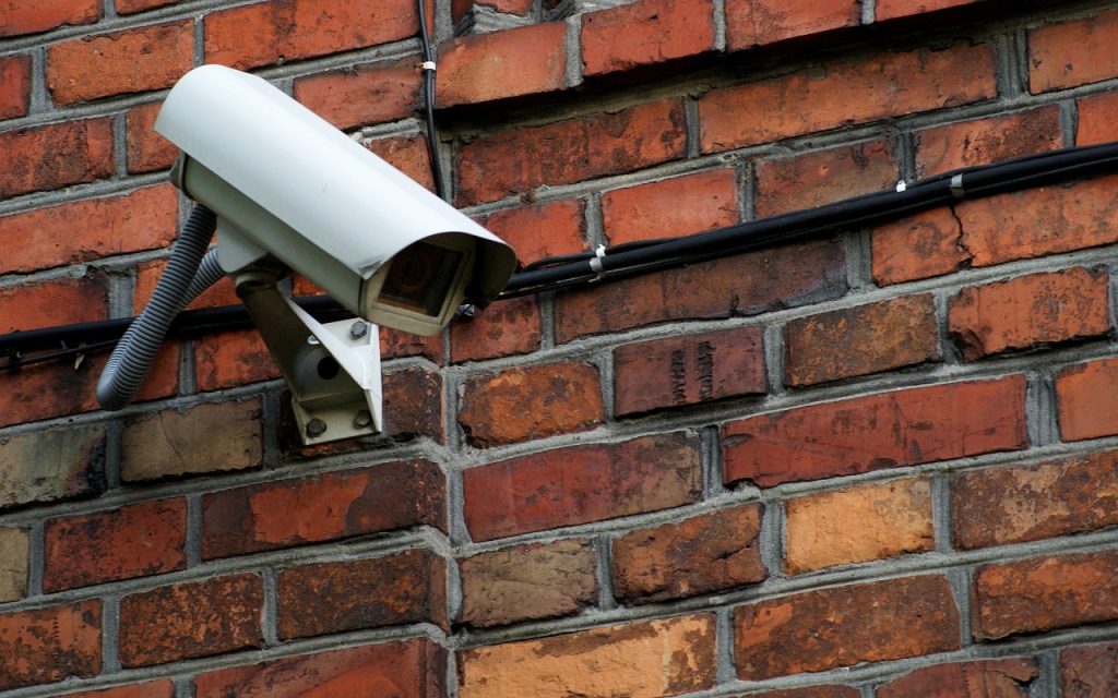 10 Essential Tips for Choosing the Best Outdoor Security Camera to Keep Your Home Safe!